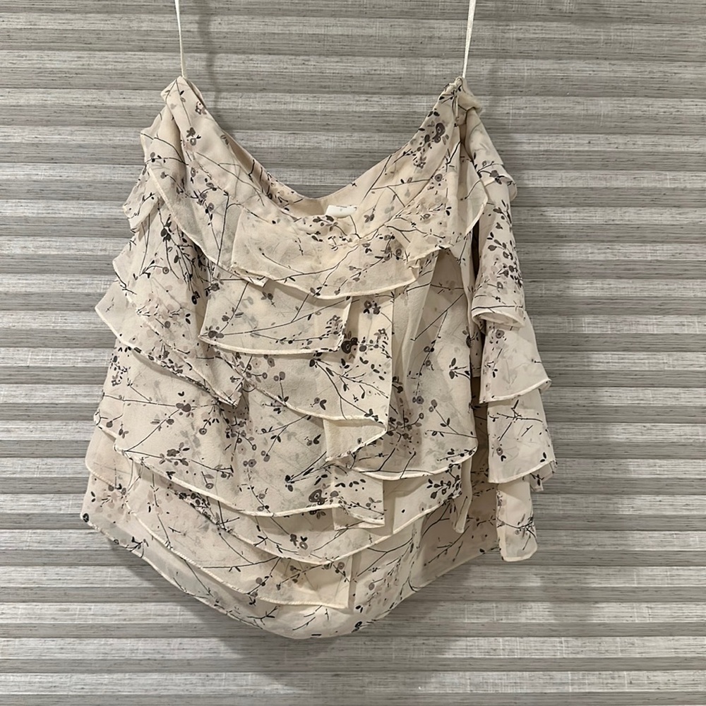 Club Monaco 100% silk tiered miniskirt 🖤🤍 size 4 *one of my favorites!*
